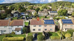 Aerial/Setting- click for photo gallery